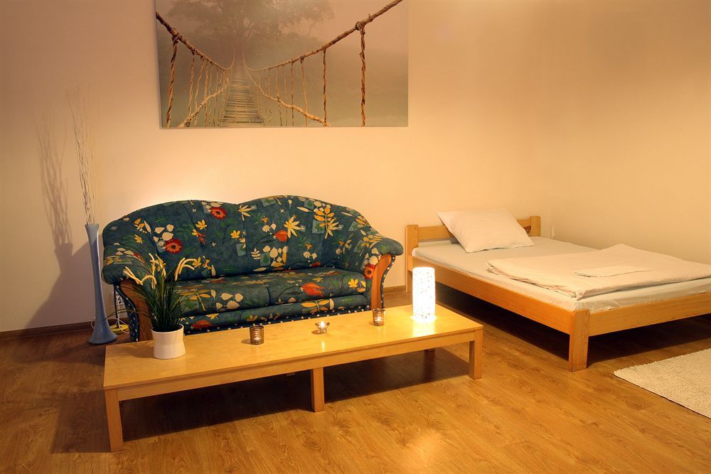 Frolic Goats Hostel Poznań Buitenkant foto