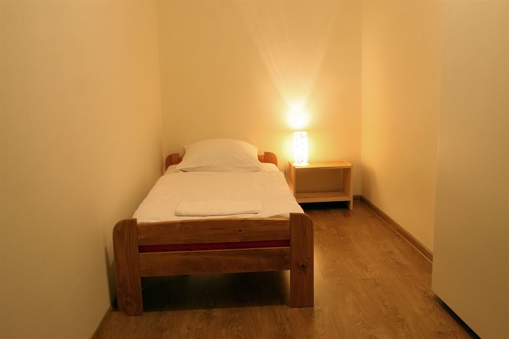 Frolic Goats Hostel Poznań Buitenkant foto