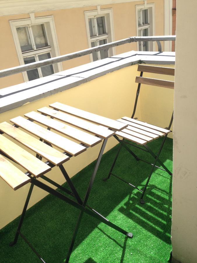 Frolic Goats Hostel Poznań Buitenkant foto