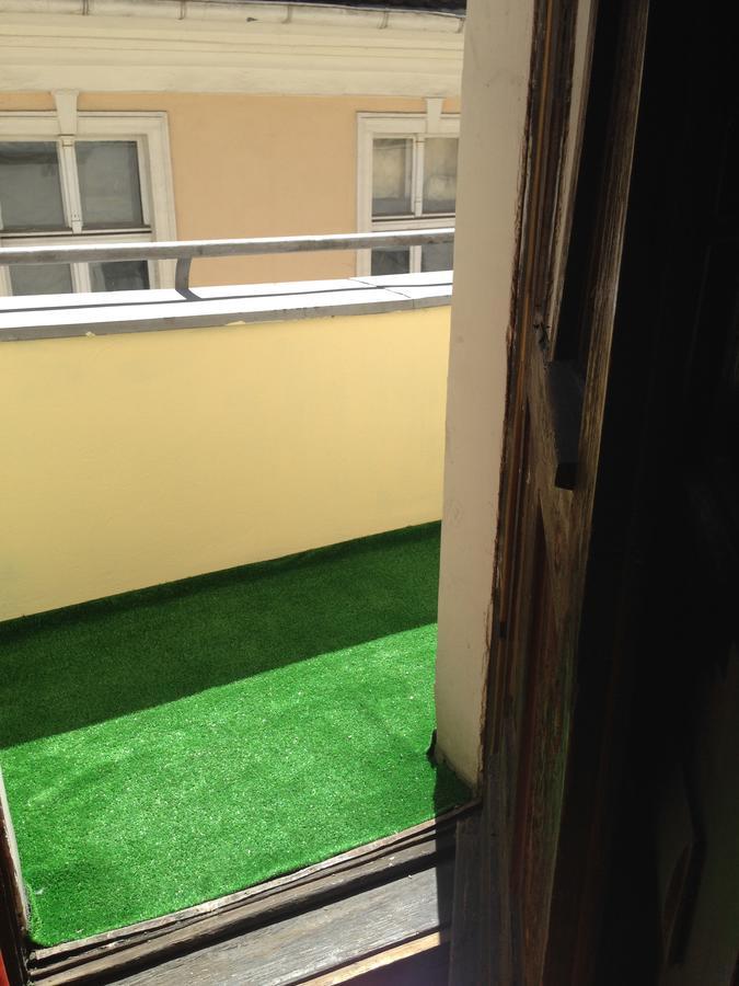 Frolic Goats Hostel Poznań Buitenkant foto