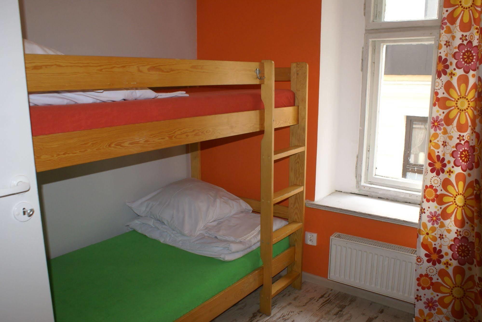 Frolic Goats Hostel Poznań Buitenkant foto