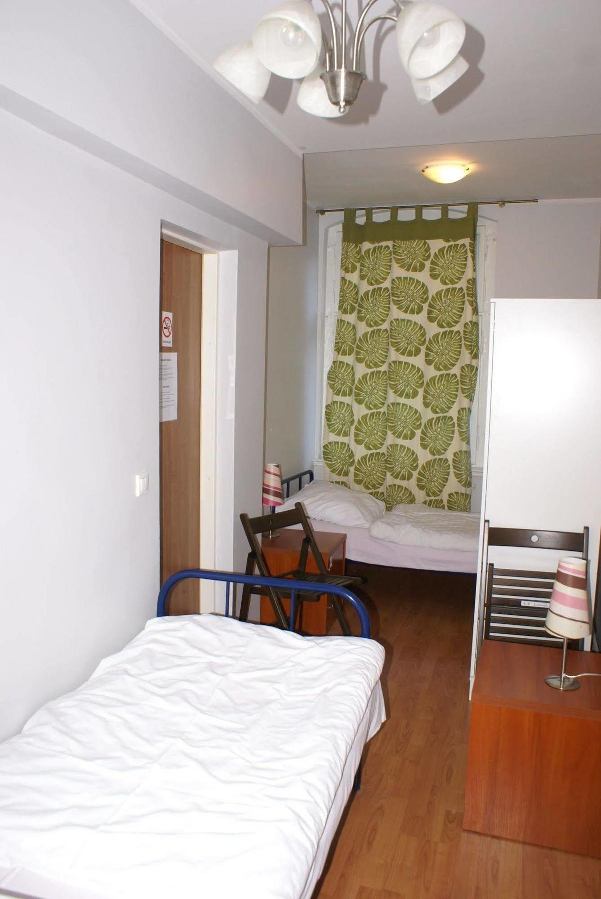 Frolic Goats Hostel Poznań Buitenkant foto