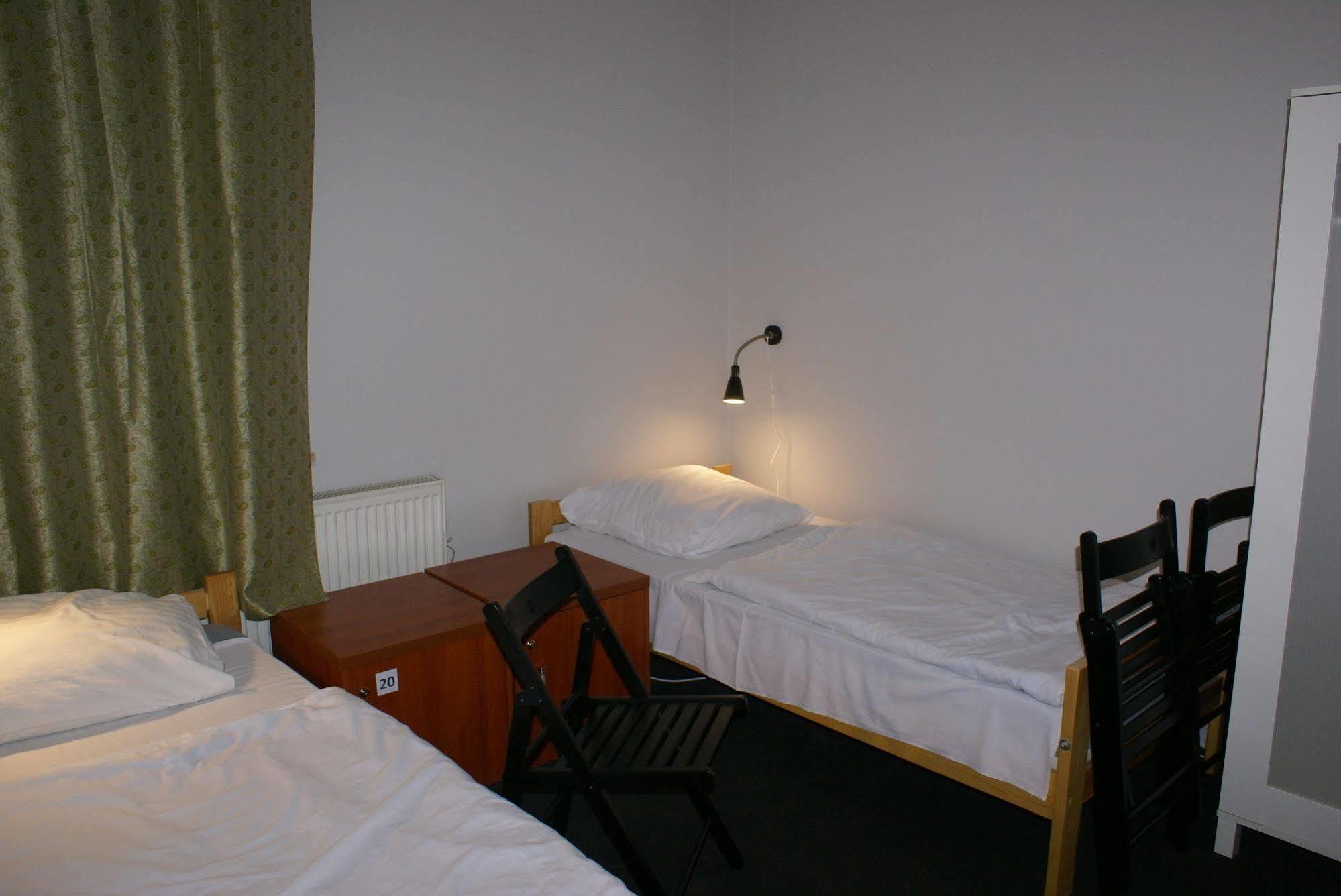 Frolic Goats Hostel Poznań Buitenkant foto